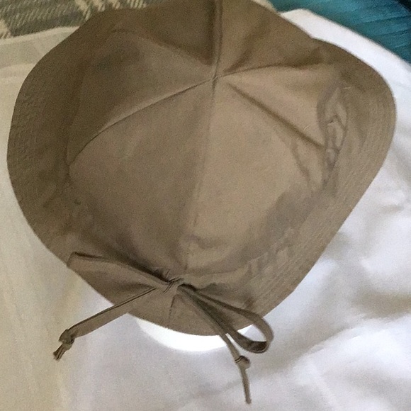 London Fog women khaki tan bucket hat great condition - Picture 2 of 3